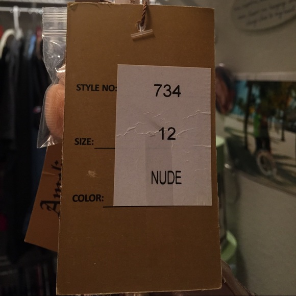 PROM DRESS - Picture 2 of 7